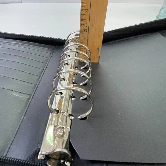 Franklin Covey  Zip Around Classic Planner  7 Ring  10.5" X 8" Black - Picture 9 of 14